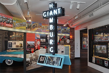 reds_giant_hamburg